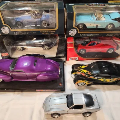 Sale Photo Thumbnail #71: die cast models