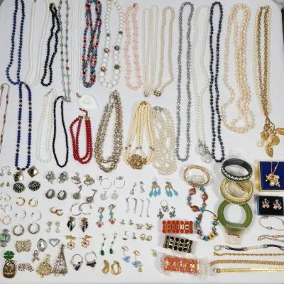 Sale Photo Thumbnail #190: fashion jewelry