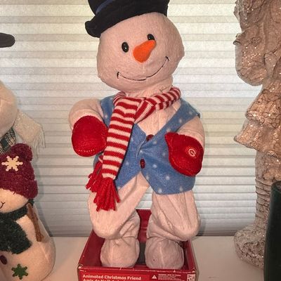 Sale Photo Thumbnail #501: Gemmy Animated Snowman "Get Low"