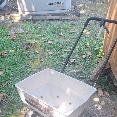 Sale Photo Thumbnail #302: Craftsman Broadcast Lawn Spreader