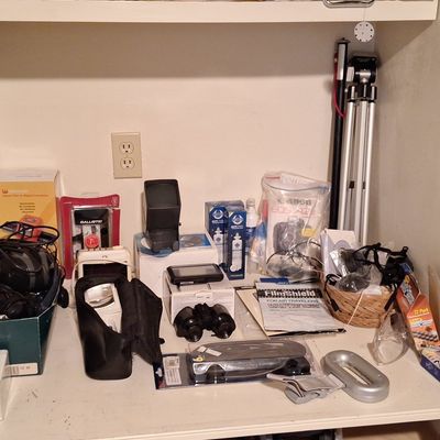 Sale Photo Thumbnail #37: Estate Lot of Photography and Optical Equipment with Canon EOS A2E