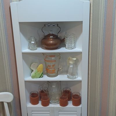 Sale Photo Thumbnail #117: White Arched Corner Display Shelf with Cabinet