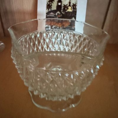 Sale Photo Thumbnail #775: Vintage Indiana Glass Diamond Point Crystal Serving Bowl and Twisted Stem Champagne Flutes
