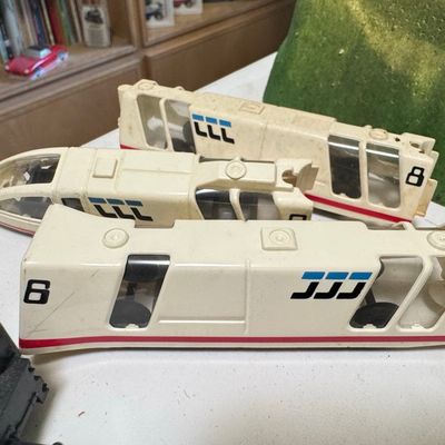 Sale Photo Thumbnail #202: Tyco Turbo Train Monorail Cars