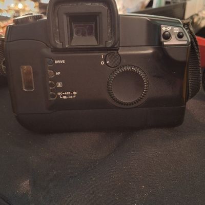 Sale Photo Thumbnail #46: Canon EOS A2E SLR Camera