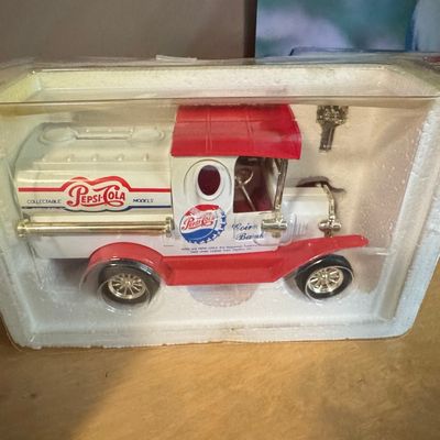 Sale Photo Thumbnail #663: Golden Wheel 1925 Pepsi-Cola Delivery Tanker Truck Die Cast Coin Bank