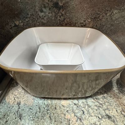 Sale Photo Thumbnail #747: Corelle Livingware Square Serving Bowl Set