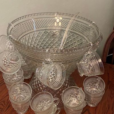 Sale Photo Thumbnail #216: Anchor Hocking Wexford Punch Bowl Set with 18 Cups and Ladle