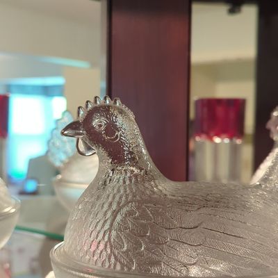Sale Photo Thumbnail #252: Indiana Glass Clear Hen on Nest Dish
