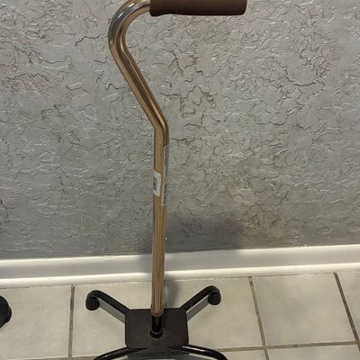 Sale Photo Thumbnail #370: Medline Aluminum Quad Cane