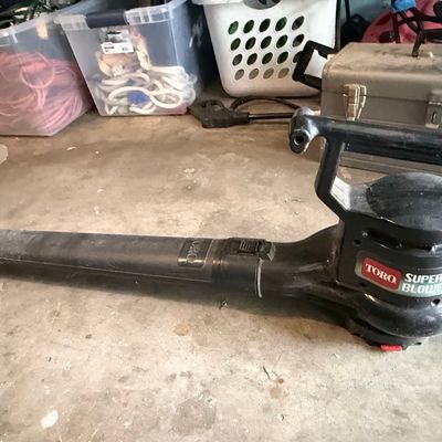 Sale Photo Thumbnail #914: Toro Super BlowerVac