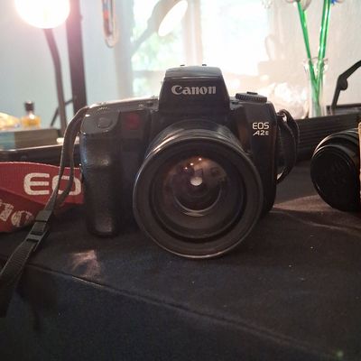 Sale Photo Thumbnail #47: Canon EOS A2E SLR Camera