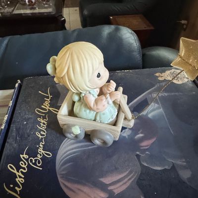 Sale Photo Thumbnail #664: Precious Moments 'Wishing You A World Of Peace' Figurine
