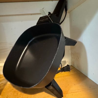 Sale Photo Thumbnail #380: Taste of Home Electric Skillet