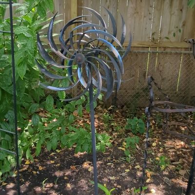 Sale Photo Thumbnail #112: Kinetic Garden Wind Spinner