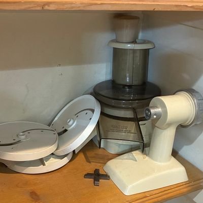 Sale Photo Thumbnail #209: Cuisinart DLC-7 Series Food Processor with Accessories