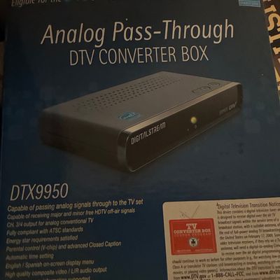 Sale Photo Thumbnail #768: Digital Stream DTX9950 DTV Converter Box