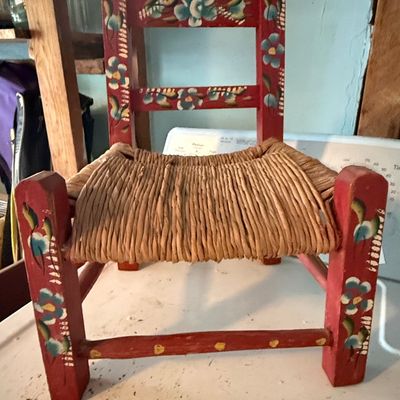 Sale Photo Thumbnail #290: Vintage Mexican Hand-Painted Red Folk Art Child's Chair with Woven Rush Seat