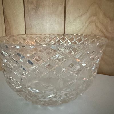 Sale Photo Thumbnail #486: Yugoslavian Shamrock 24% Lead Crystal Diamond Cut Bowl