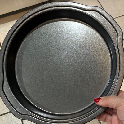 Sale Photo Thumbnail #910: The Pampered Chef Round Cake Pan