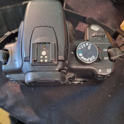 Sale Photo Thumbnail #77: Canon EOS Digital Rebel XT