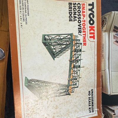 Sale Photo Thumbnail #781: Tyco Snap-Together Crossover/Signal Bridge