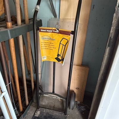 Sale Photo Thumbnail #165: Northern Industrial Tools Steel Hand Truck