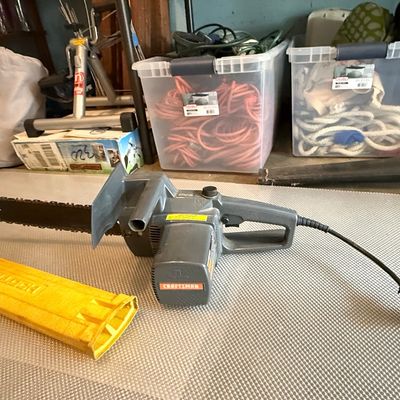 Sale Photo Thumbnail #602: Craftsman 14" Electric Chainsaw