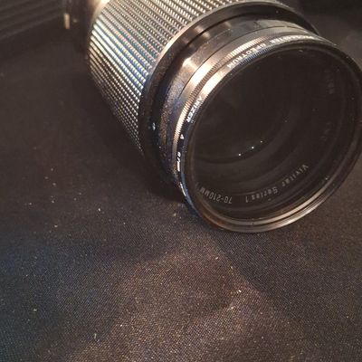 Sale Photo Thumbnail #225: Vivitar Series 1 70-210mm f/3.5 Macro Zoom Lens (Canon FD Mount)