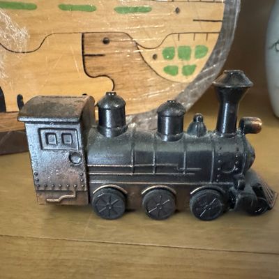 Sale Photo Thumbnail #800: Die-Cast Metal Steam Locomotive Pencil Sharpener