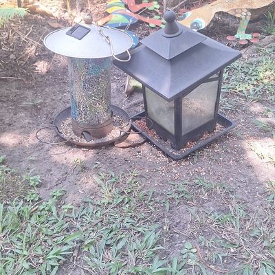 Sale Photo Thumbnail #163: Mosaic Solar Lantern Bird Feeder and Pagoda Style Bird Feeder Set