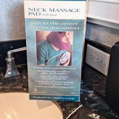 Sale Photo Thumbnail #909: Health o meter Neck Massage Pad with Heat