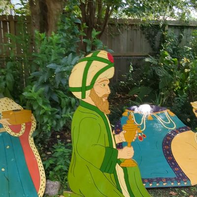 Sale Photo Thumbnail #66: Three Wise Men Nativity Yard Display