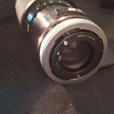 Sale Photo Thumbnail #227: Vivitar Series 1 70-210mm f/3.5 Macro Zoom Lens (Canon FD Mount)
