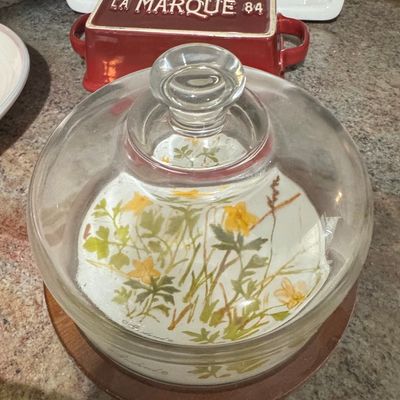 Sale Photo Thumbnail #527: Goodwood "Wildflower" Cheese Board with Glass Dome