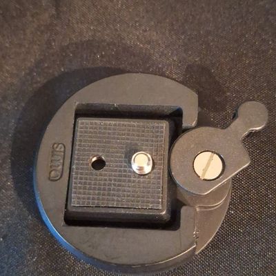 Sale Photo Thumbnail #958: Sima Quick-Release Camera Tripod Mount