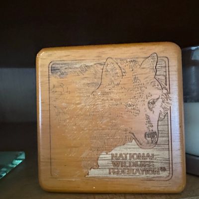Sale Photo Thumbnail #898: National Wildlife Federation Wolf Desk Clock