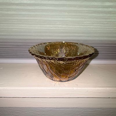 Sale Photo Thumbnail #698: Indiana Glass Marigold Carnival Glass Weavetex Basket Weave Bowl
