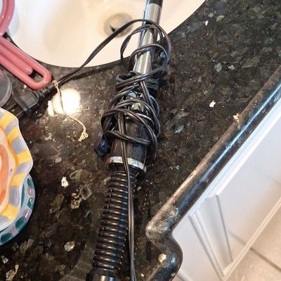 Sale Photo Thumbnail #985: Conair Curling Iron