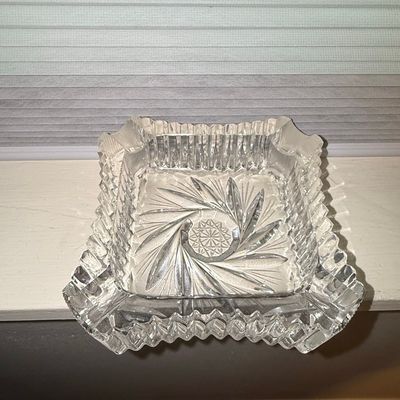 Sale Photo Thumbnail #624: Vintage American Brilliant Period Style Cut Glass Ashtray with Starburst Motif