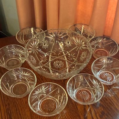 Sale Photo Thumbnail #306: Anchor Hocking Early American Prescut Star of David Punch Bowl Set
