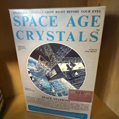 Sale Photo Thumbnail #762: Space Age Crystals Crystal Growing Kit