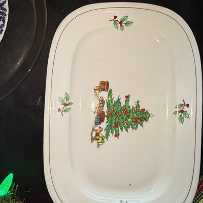 Sale Photo Thumbnail #321: Tienshan Holiday Hostess Christmas Tree Dinnerware Set