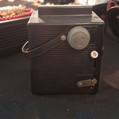 Sale Photo Thumbnail #474: Herco Imperial 620 Snap Shot Camera
