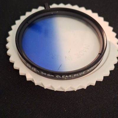 Sale Photo Thumbnail #892: Tiffen 58mm Clear-Blue Graduated Filter