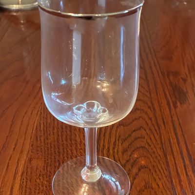 Sale Photo Thumbnail #990: Lenox Moonspun Platinum Trim Wine Glasses