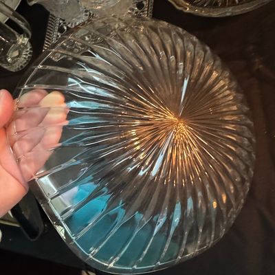 Sale Photo Thumbnail #825: Vintage Indiana Glass Starburst Ribbed Serving Bowl