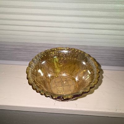 Sale Photo Thumbnail #699: Indiana Glass Marigold Carnival Glass Weavetex Basket Weave Bowl