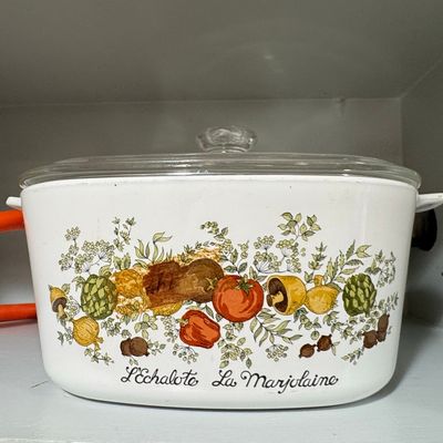 Sale Photo Thumbnail #176: CorningWare Spice of Life L'Echalote La Marjolaine Casserole Dish