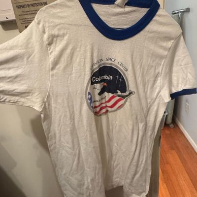 Sale Photo Thumbnail #245: Vintage 1980s Johnson Space Center Columbia STS-1 Mission T-Shirt